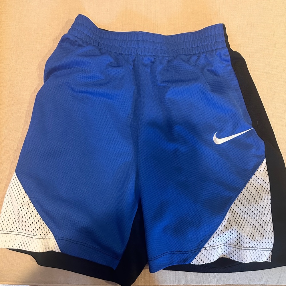 Boys nike shorts